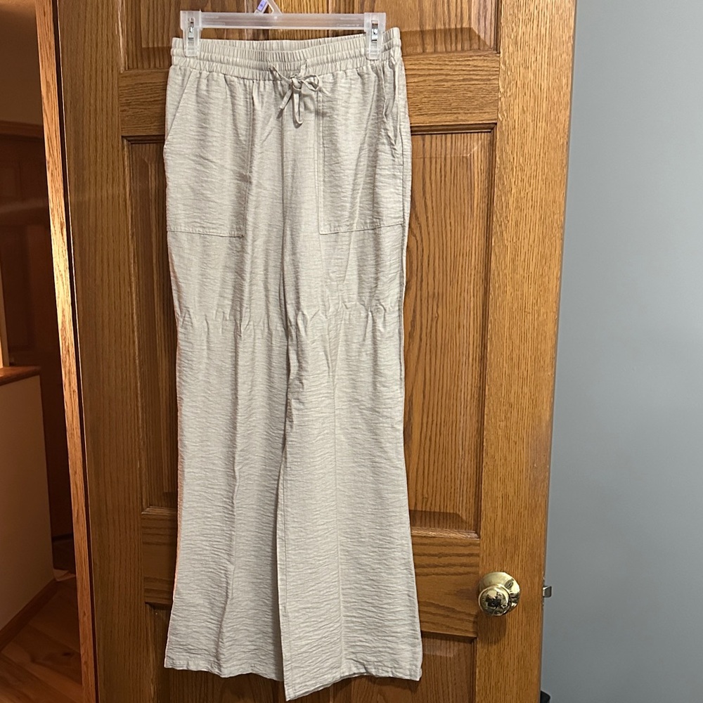 Women's Happily Grey Cream Khaki Pants Size M